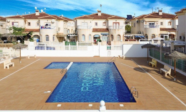 Sale - Villa -
Torrevieja - Cañada del Molino