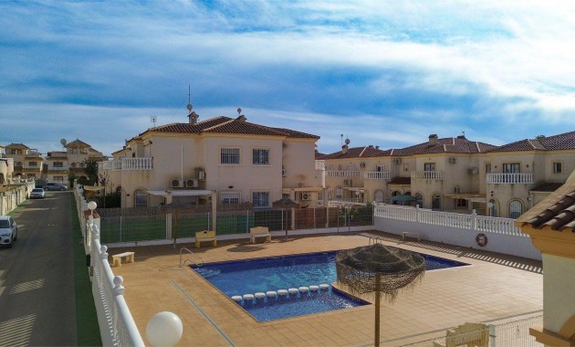 Sale - Villa -
Torrevieja - Cañada del Molino