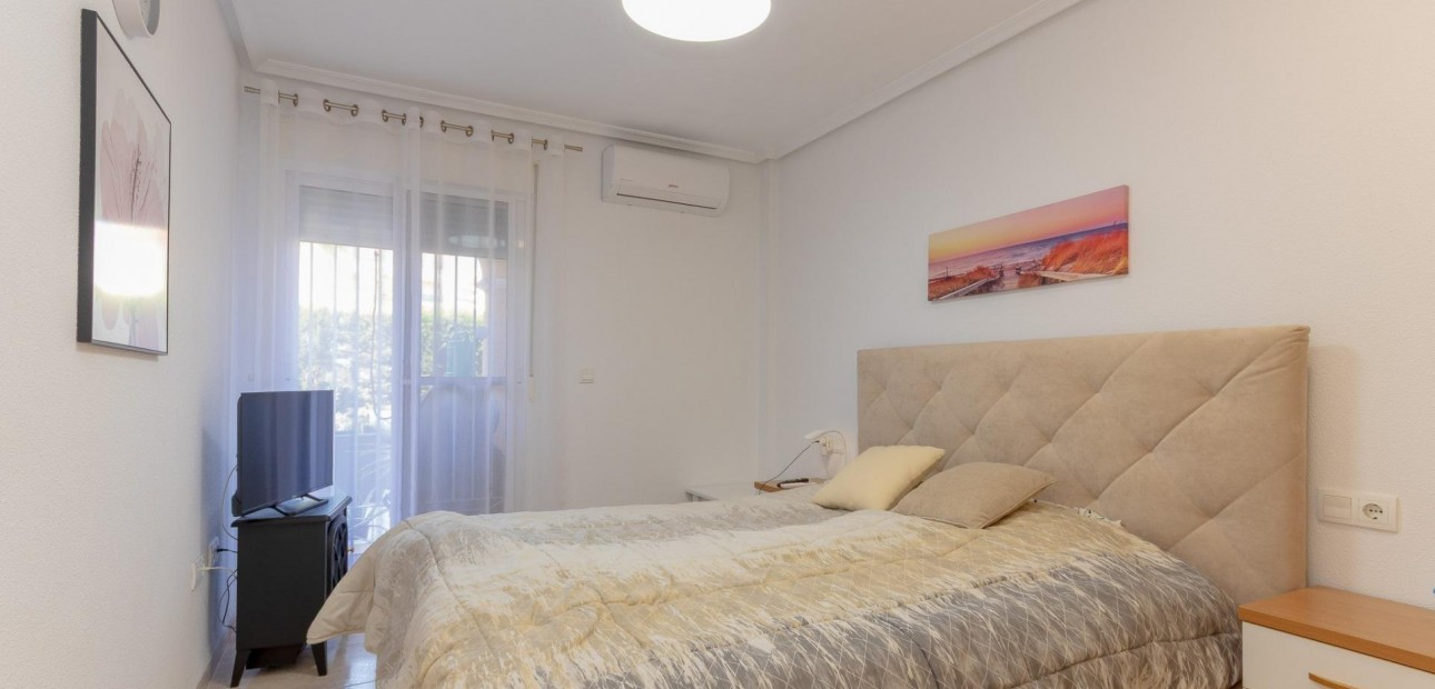 Sale - Apartment / flat -
Orihuela Costa - La Chismosa