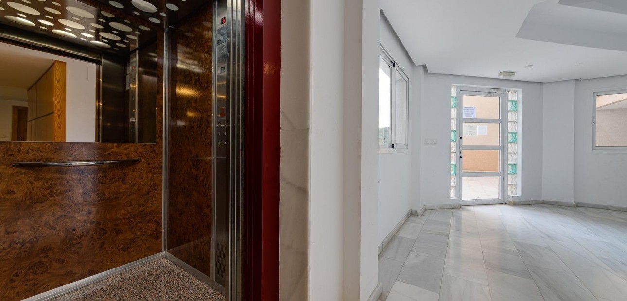 Sale - Apartment / flat -
Orihuela Costa - La Chismosa