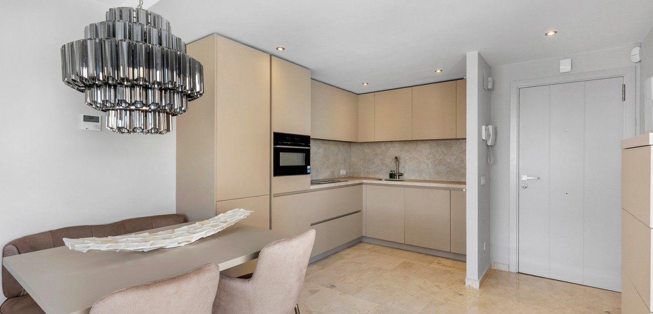Sale - Apartment / flat -
Torrevieja - Punta Prima