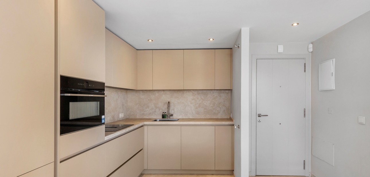 Sale - Apartment / flat -
Torrevieja - Punta Prima