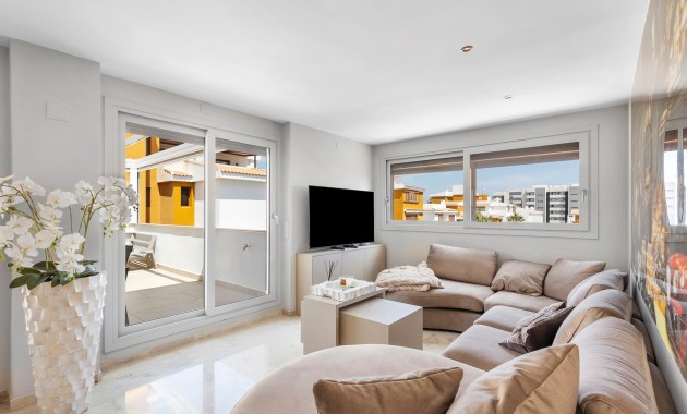 Sale - Apartment / flat -
Torrevieja - Punta Prima