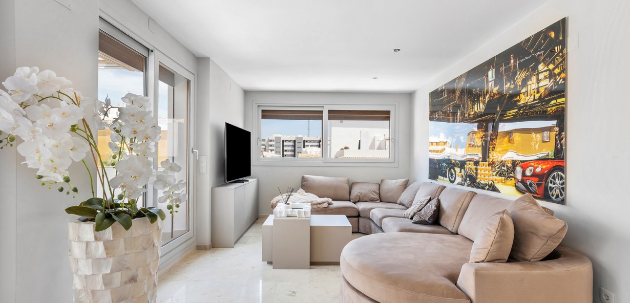 Sale - Apartment / flat -
Torrevieja - Punta Prima