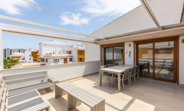 Sale - Apartment / flat -
Torrevieja - Punta Prima
