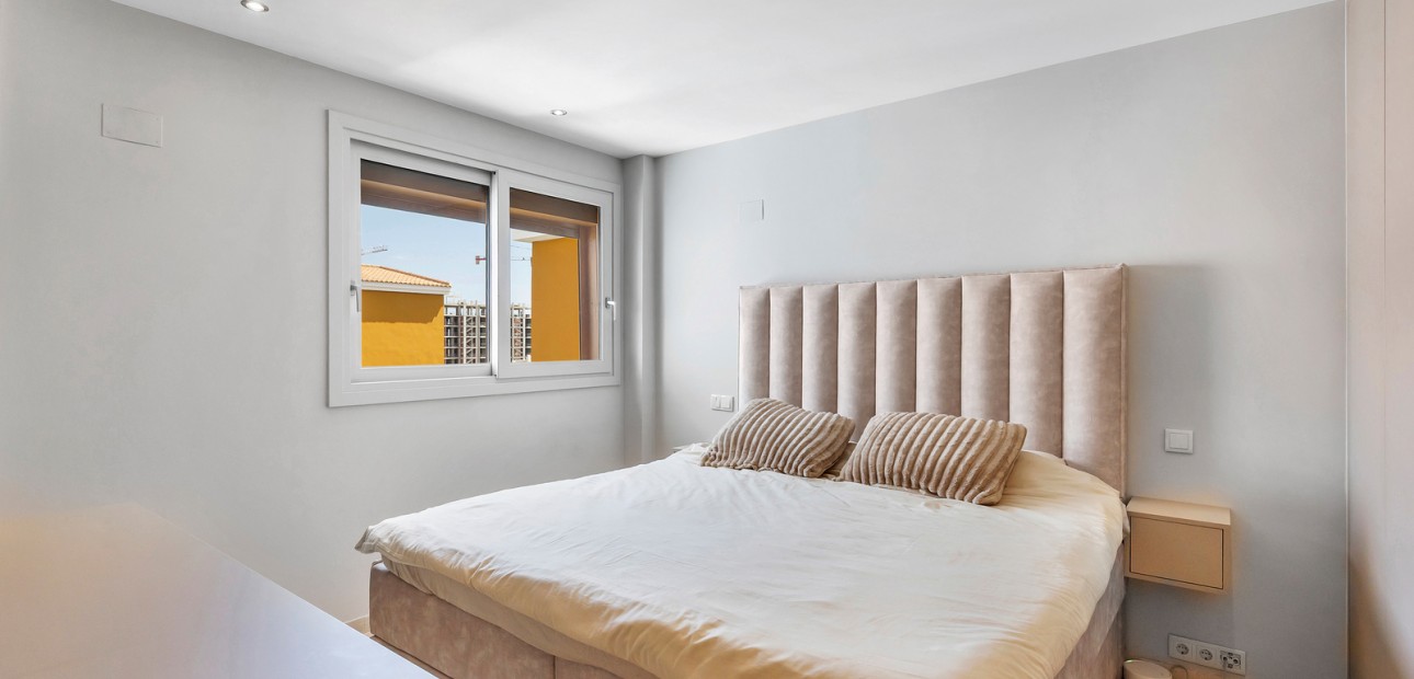 Sale - Apartment / flat -
Torrevieja - Punta Prima