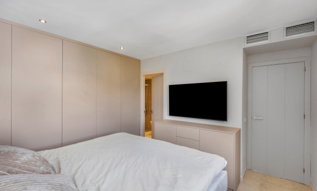 Sale - Apartment / flat -
Torrevieja - Punta Prima