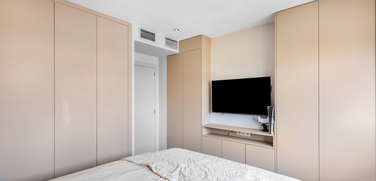 Sale - Apartment / flat -
Torrevieja - Punta Prima
