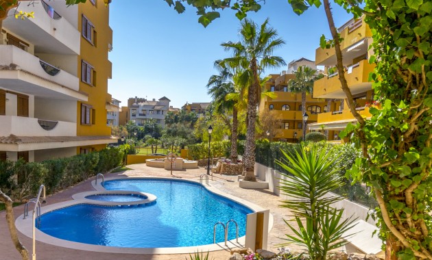 Sale - Apartment / flat -
Torrevieja - Punta Prima