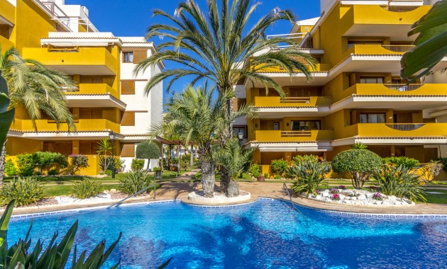Sale - Apartment / flat -
Torrevieja - Punta Prima