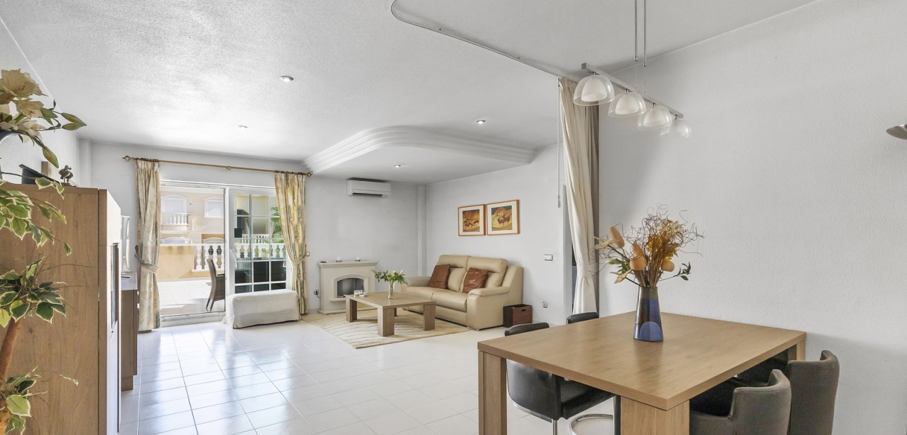 Sale - Apartment / flat -
Guardamar del Segura - El Raso