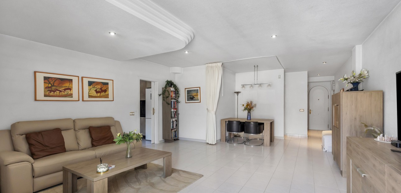 Sale - Apartment / flat -
Guardamar del Segura - El Raso