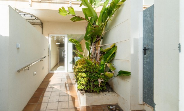 Sale - Apartment / flat -
Guardamar del Segura - Puerto Deportivo