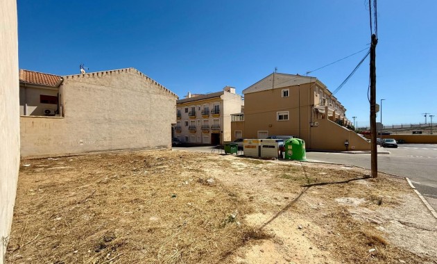 Sale - Urban building plot -
San Miguel de Salinas - CENTRO URBANO