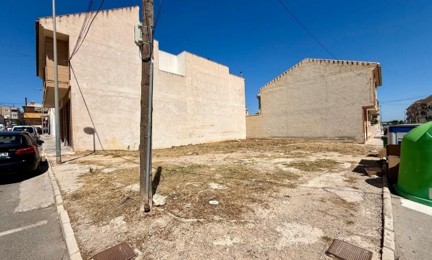 Sale - Urban building plot -
San Miguel de Salinas - CENTRO URBANO