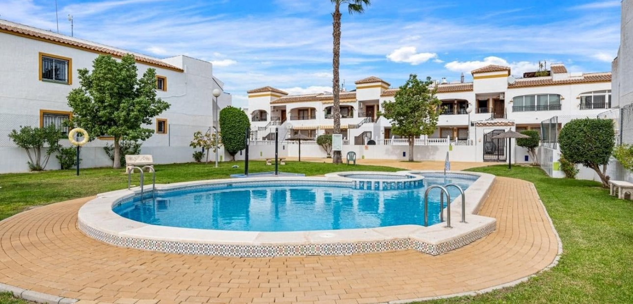 Venta - Apartamento / piso -
Orihuela - Entre Naranjos Vistabella