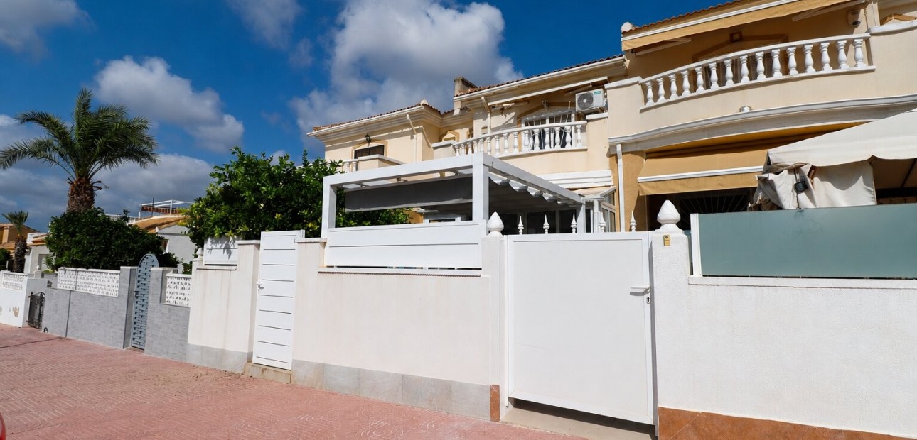 Venta - Adosado -
Benijofar - Monte Azul