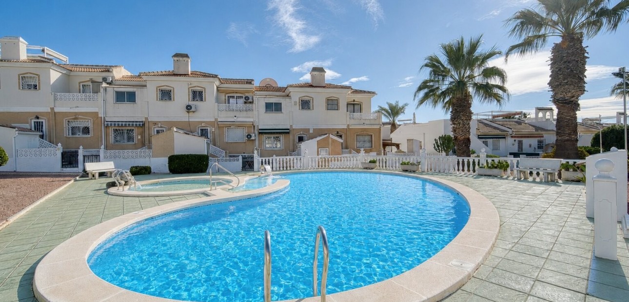 Venta - Adosado -
Benijofar - Monte Azul