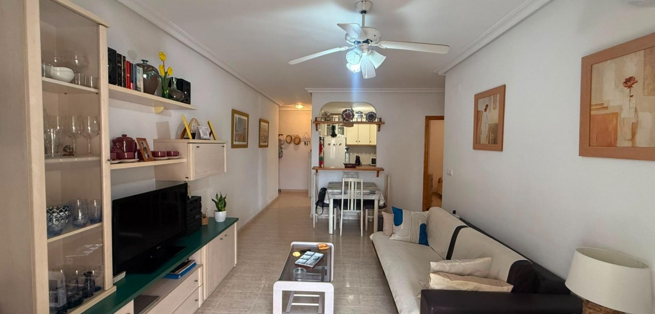 Venta - Apartamento / piso -
Torrevieja - La Mata pueblo