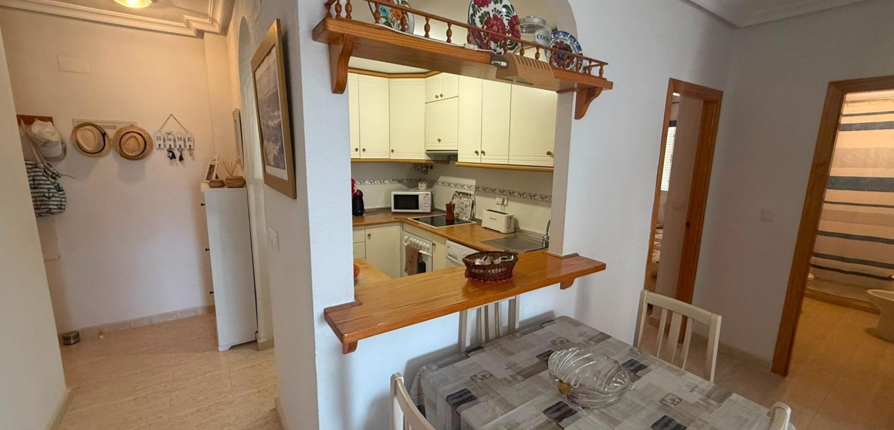 Venta - Apartamento / piso -
Torrevieja - La Mata pueblo