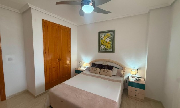 Venta - Apartamento / piso -
Torrevieja - La Mata pueblo