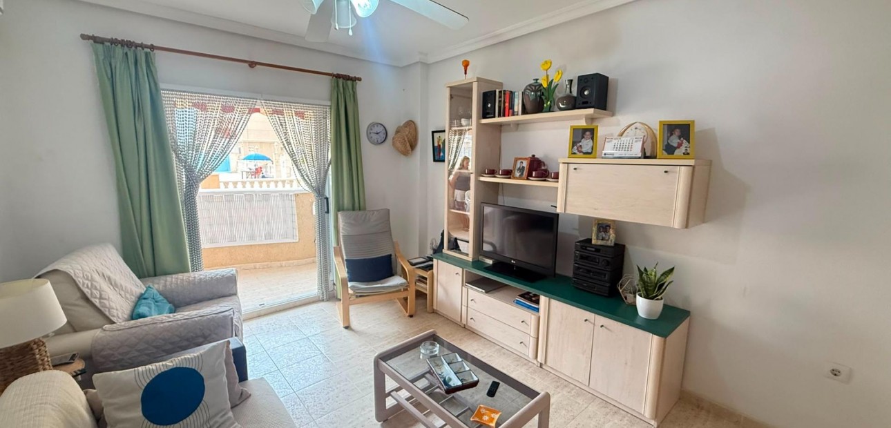 Venta - Apartamento / piso -
Torrevieja - La Mata pueblo