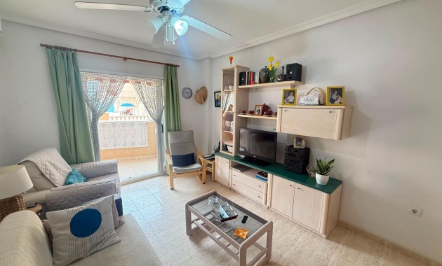 Venta - Apartamento / piso -
Torrevieja - La Mata pueblo