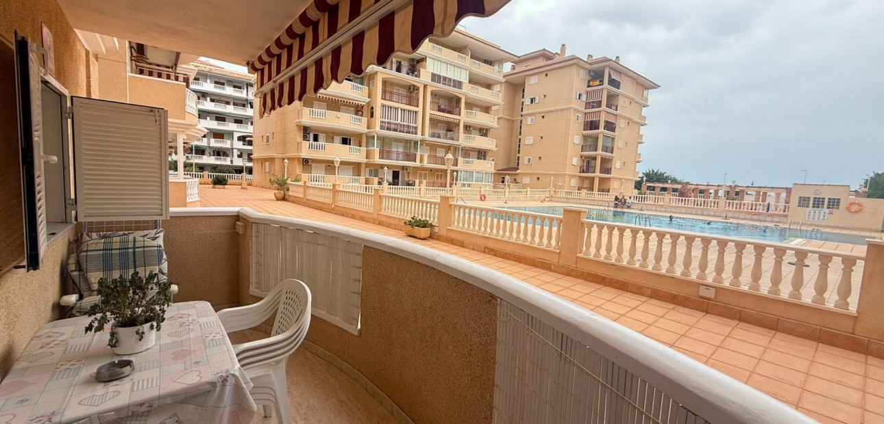 Venta - Apartamento / piso -
Torrevieja - La Mata pueblo