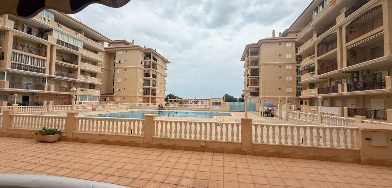 Venta - Apartamento / piso -
Torrevieja - La Mata pueblo
