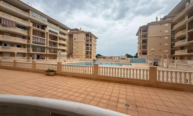 Venta - Apartamento / piso -
Torrevieja - La Mata pueblo
