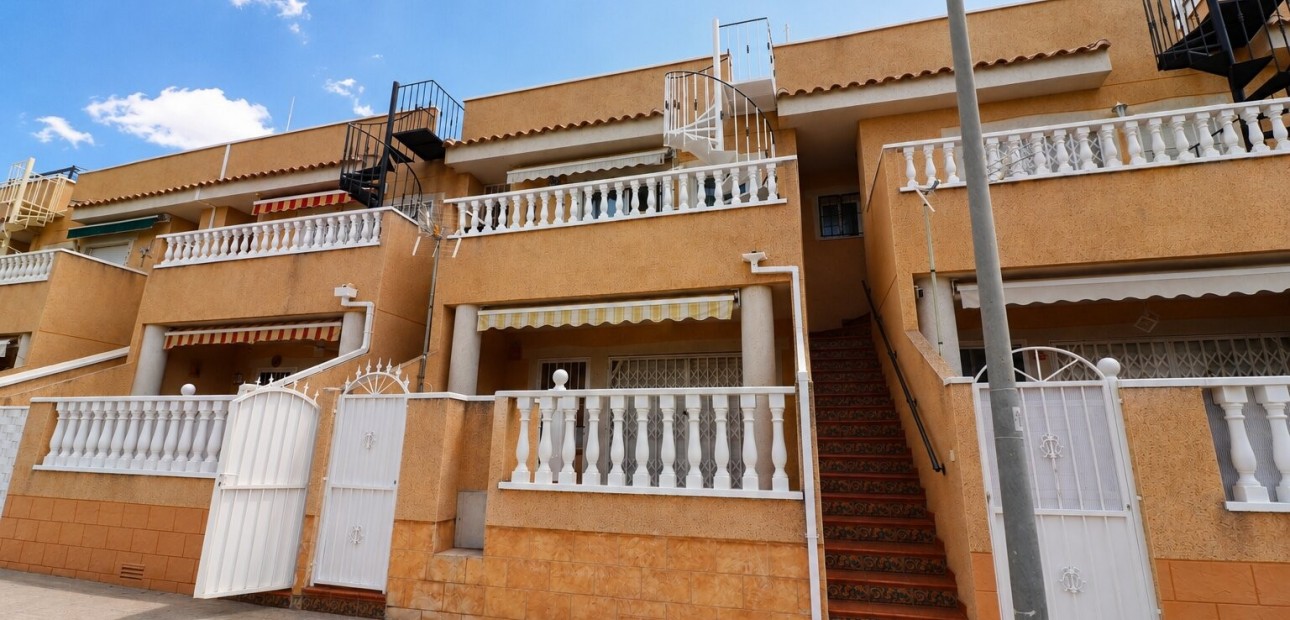Venta - Apartamento / piso -
Rojales - Los Palacios