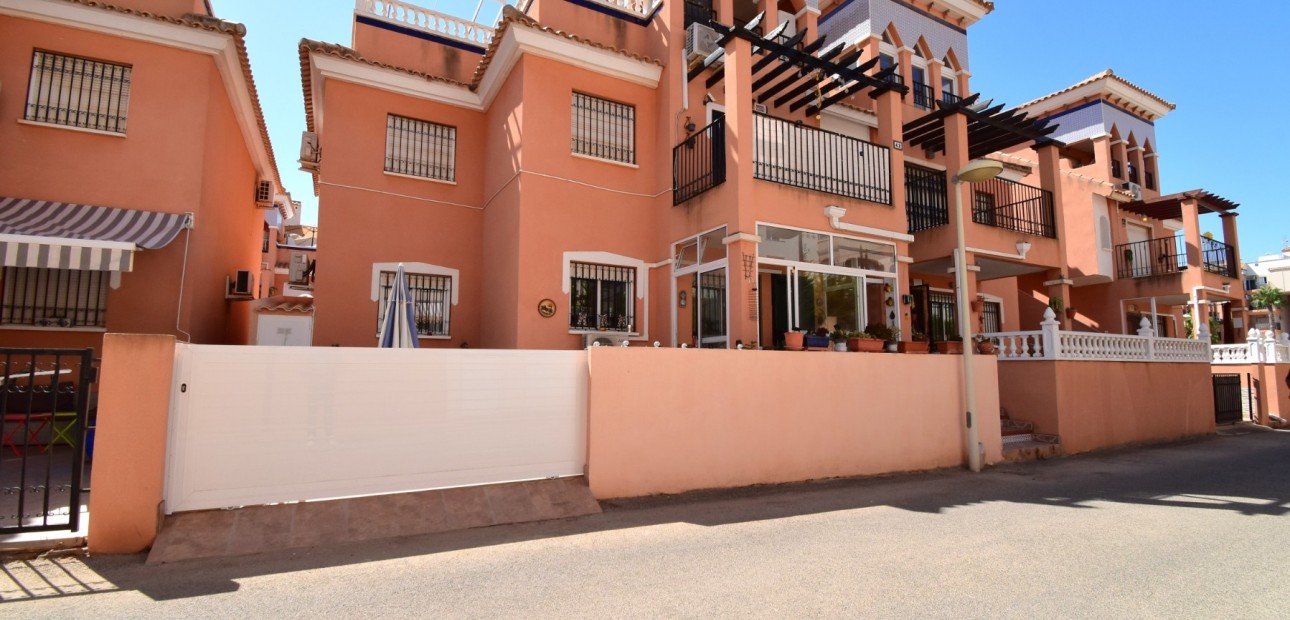 Venta - Apartamento / piso -
Orihuela Costa - Playa Flamenca