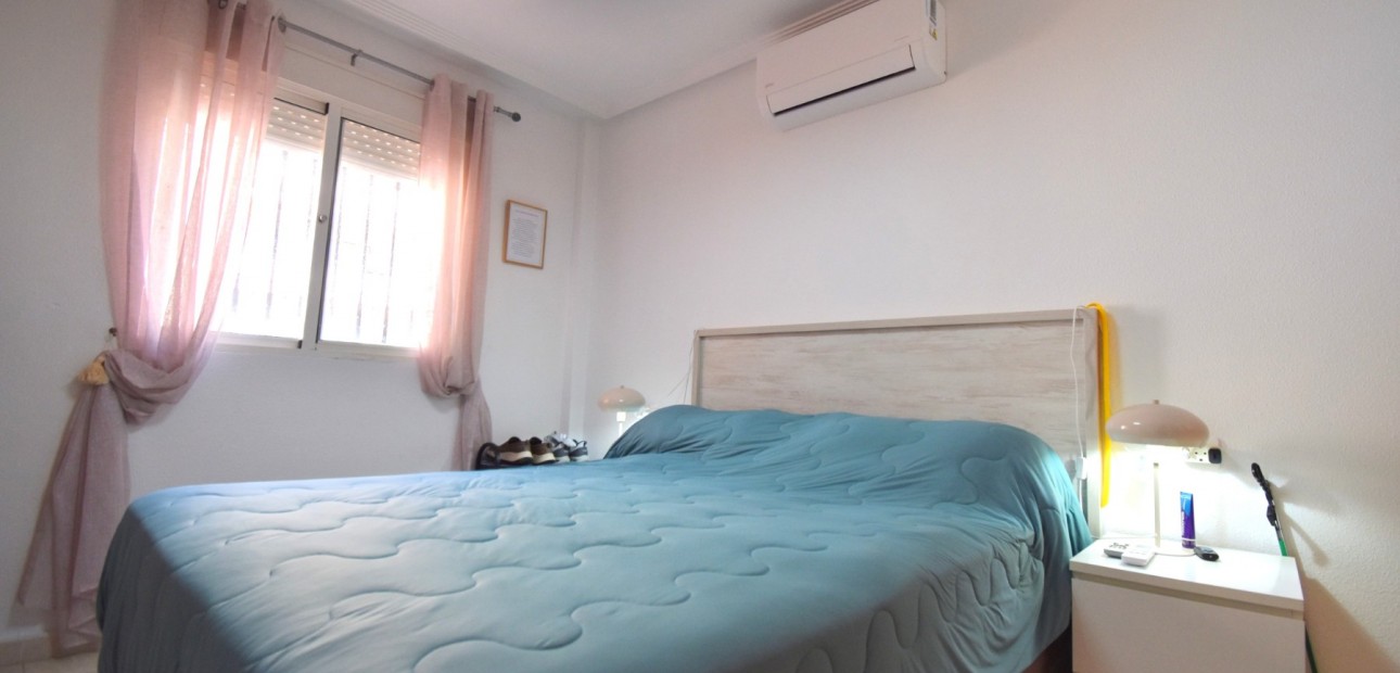 Venta - Apartamento / piso -
Orihuela Costa - Playa Flamenca