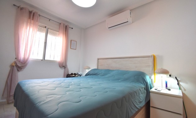 Venta - Apartamento / piso -
Orihuela Costa - Playa Flamenca