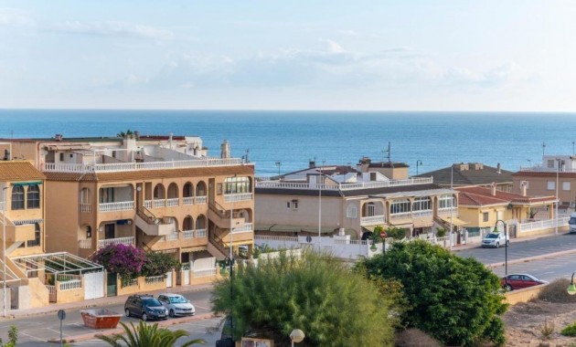 Venta - Apartamento / piso -
Torrevieja - Los Europeos