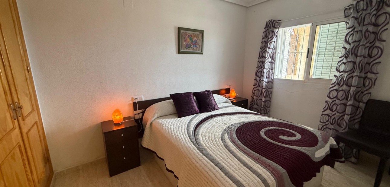 Venta - Apartamento / piso -
Torrevieja - Los Europeos