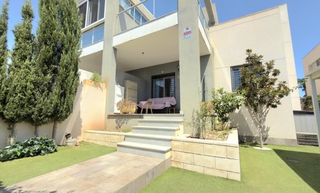 Venta - Terraced house -
Torrevieja - Miramar - Torre del Moro