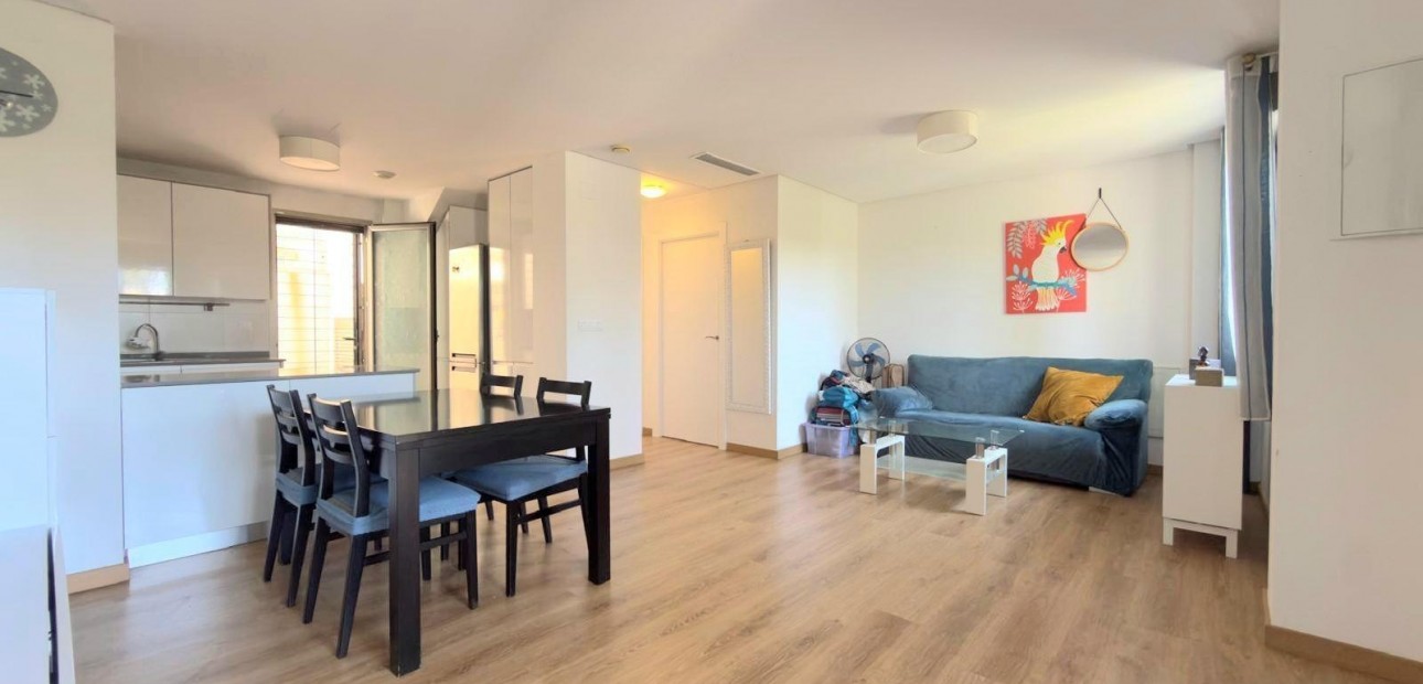 Venta - Terraced house -
Torrevieja - Miramar - Torre del Moro