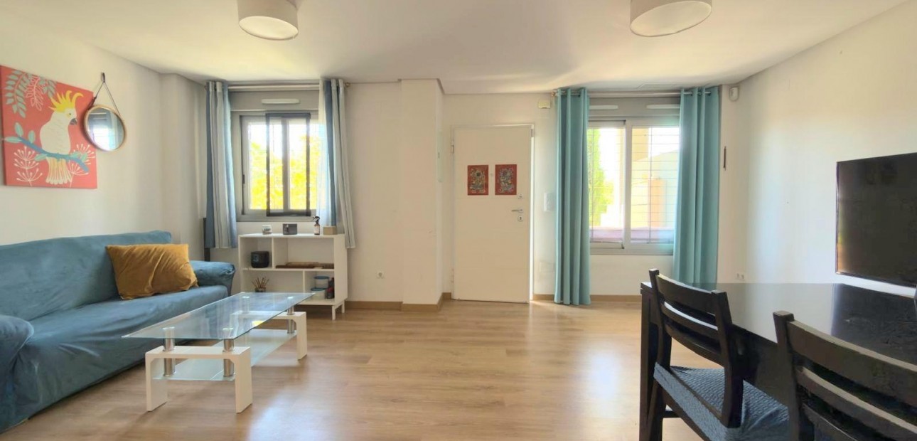 Venta - Terraced house -
Torrevieja - Miramar - Torre del Moro