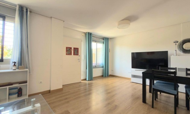 Venta - Terraced house -
Torrevieja - Miramar - Torre del Moro