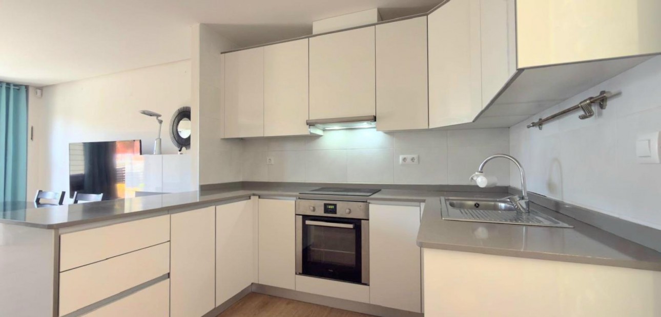 Venta - Terraced house -
Torrevieja - Miramar - Torre del Moro
