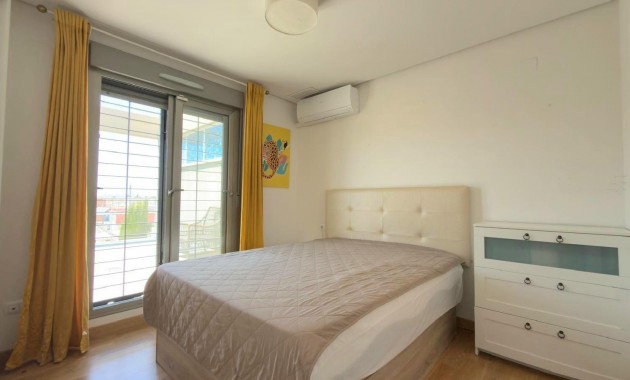 Venta - Terraced house -
Torrevieja - Miramar - Torre del Moro
