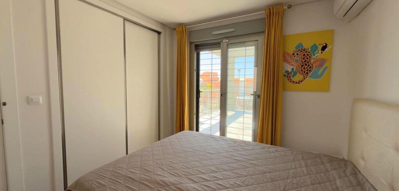 Venta - Terraced house -
Torrevieja - Miramar - Torre del Moro