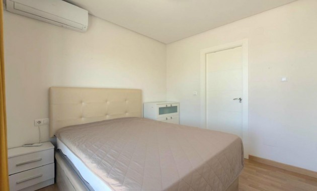 Venta - Terraced house -
Torrevieja - Miramar - Torre del Moro