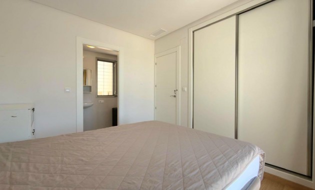Venta - Terraced house -
Torrevieja - Miramar - Torre del Moro