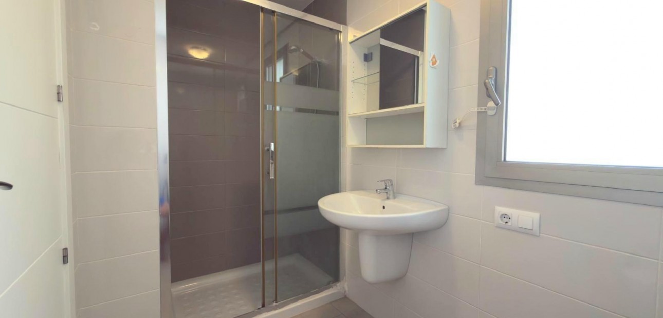 Venta - Terraced house -
Torrevieja - Miramar - Torre del Moro