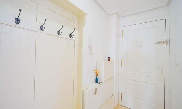 Venta - Apartamento / piso -
Torrevieja - Parque de las Naciones