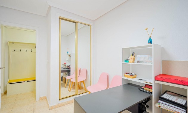 Venta - Apartamento / piso -
Torrevieja - Parque de las Naciones