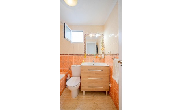 Venta - Apartamento / piso -
Torrevieja - Parque de las Naciones