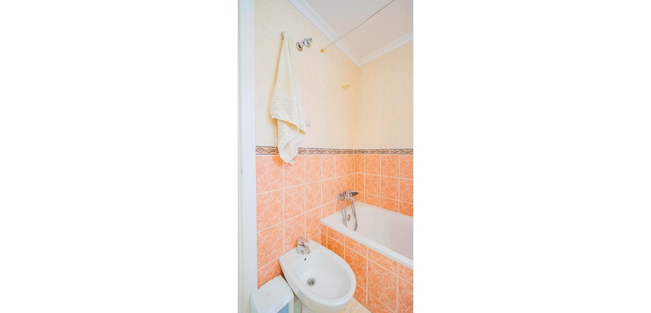 Venta - Apartamento / piso -
Torrevieja - Parque de las Naciones